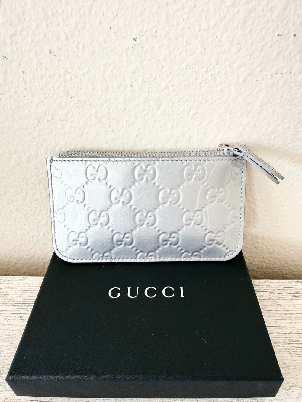 New Gucci GG leather mini wallet cardholder with zip, silver